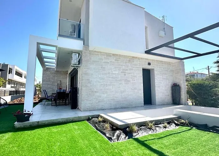 Sunset Yerakini Villa