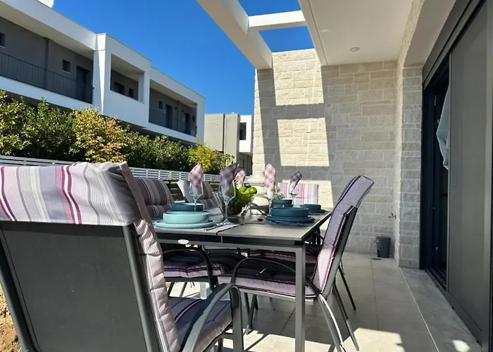 Sunset Yerakini Villa *