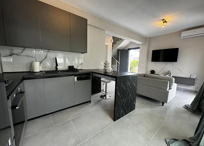 Sunset Yerakini Villa *